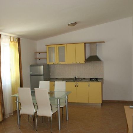 Apartments Sara วลาชิตชี ภายนอก รูปภาพ