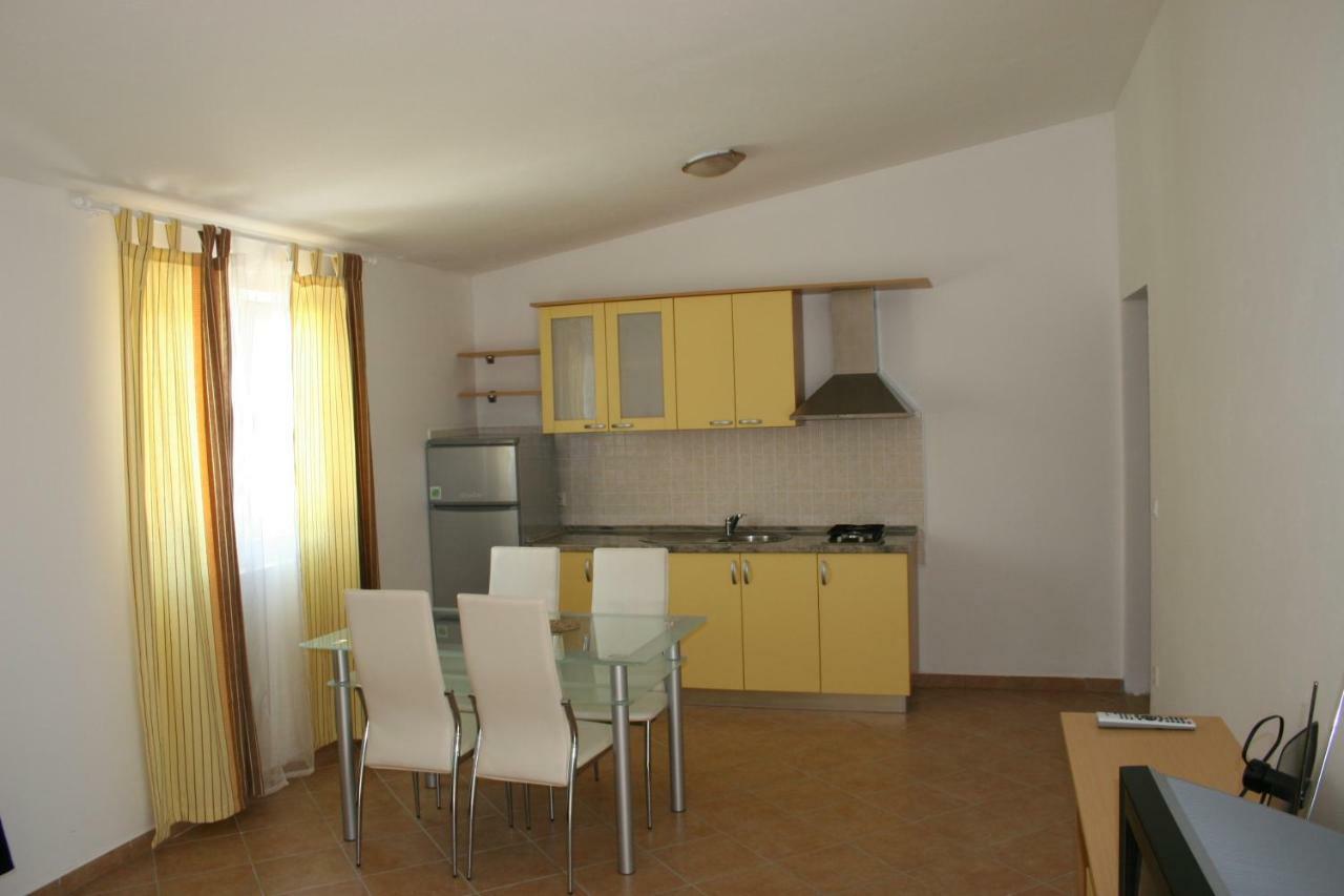 Apartments Sara วลาชิตชี ภายนอก รูปภาพ