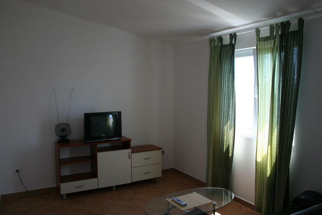 Apartments Sara วลาชิตชี ภายนอก รูปภาพ